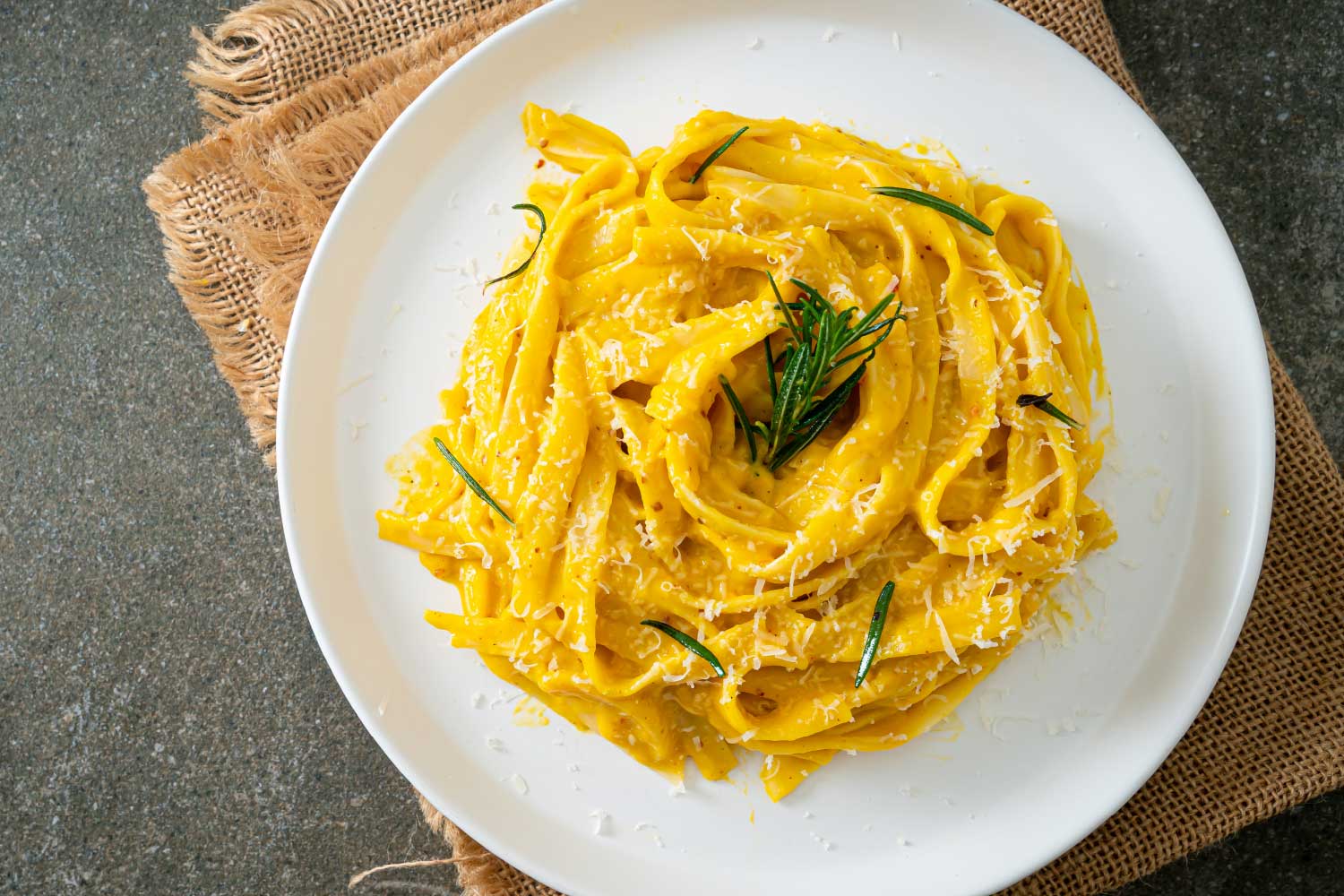 Cre­mi­ge Kür­bis&nbsp;Pasta