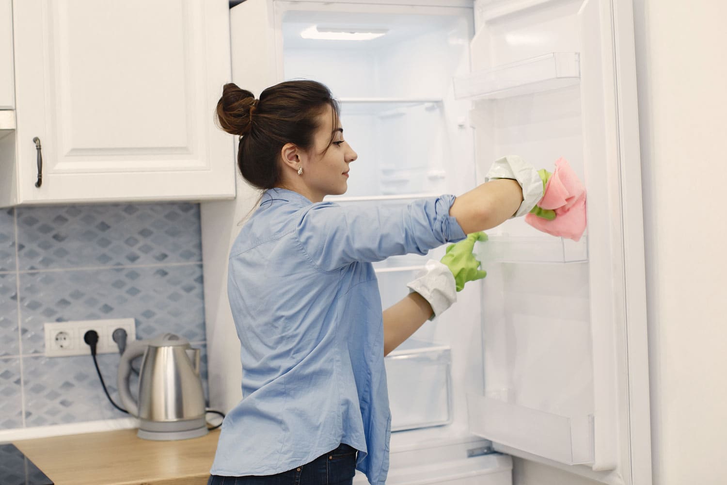 Kühl- und Gefrier­schrank reinigen