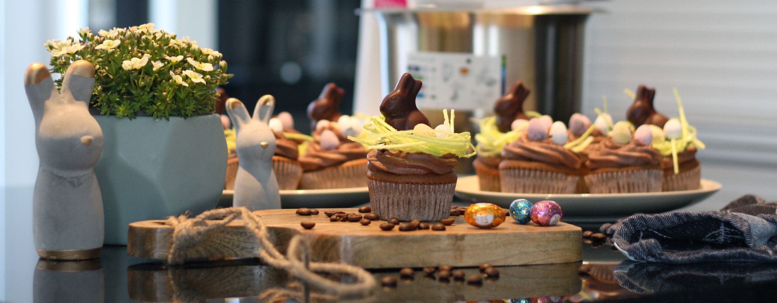 Cupcakes_Header_3840x1500_2 Oster-Cupcakes mit Schoko und Espresso